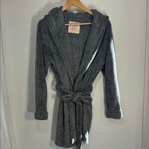 Cozy Gray Hooded Short Fleece Robe
